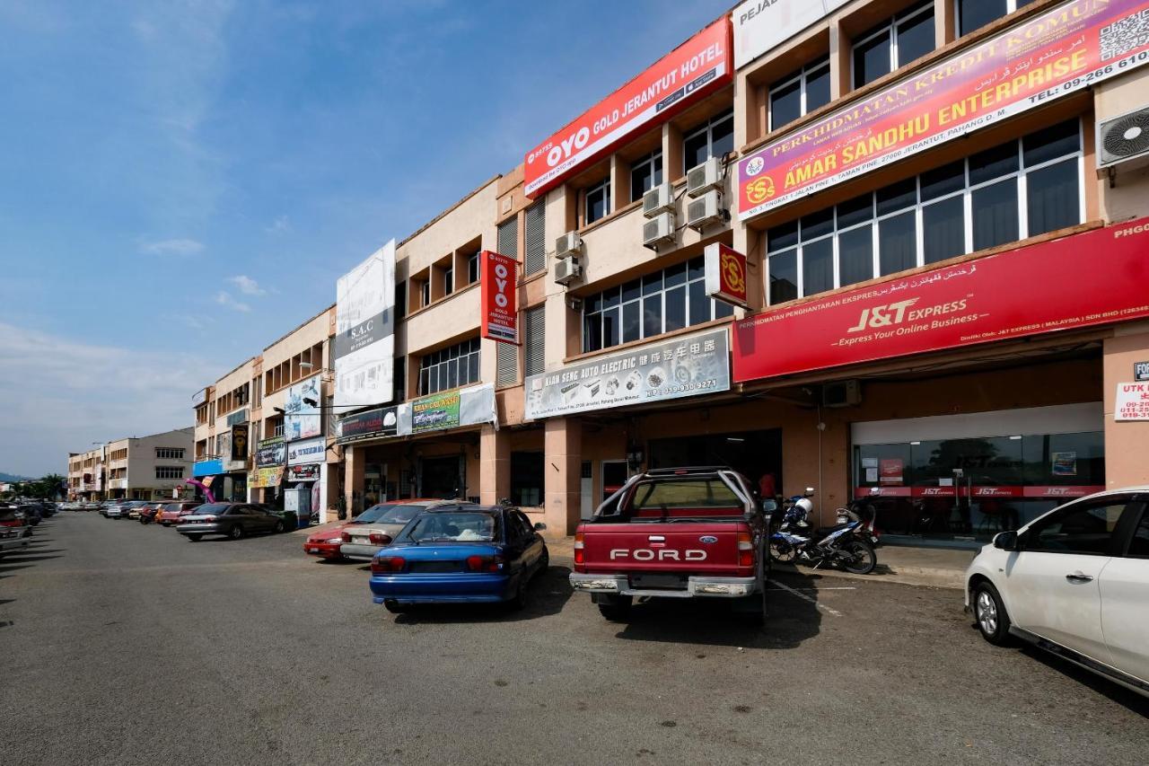 Oyo 89759 Gold Jerantut Hotel Exterior photo