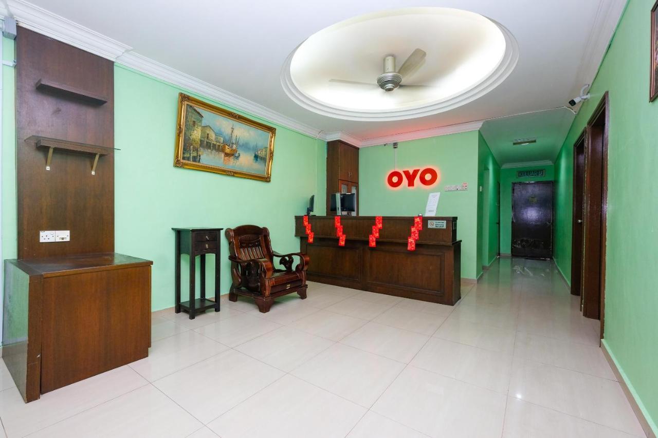 Oyo 89759 Gold Jerantut Hotel Exterior photo